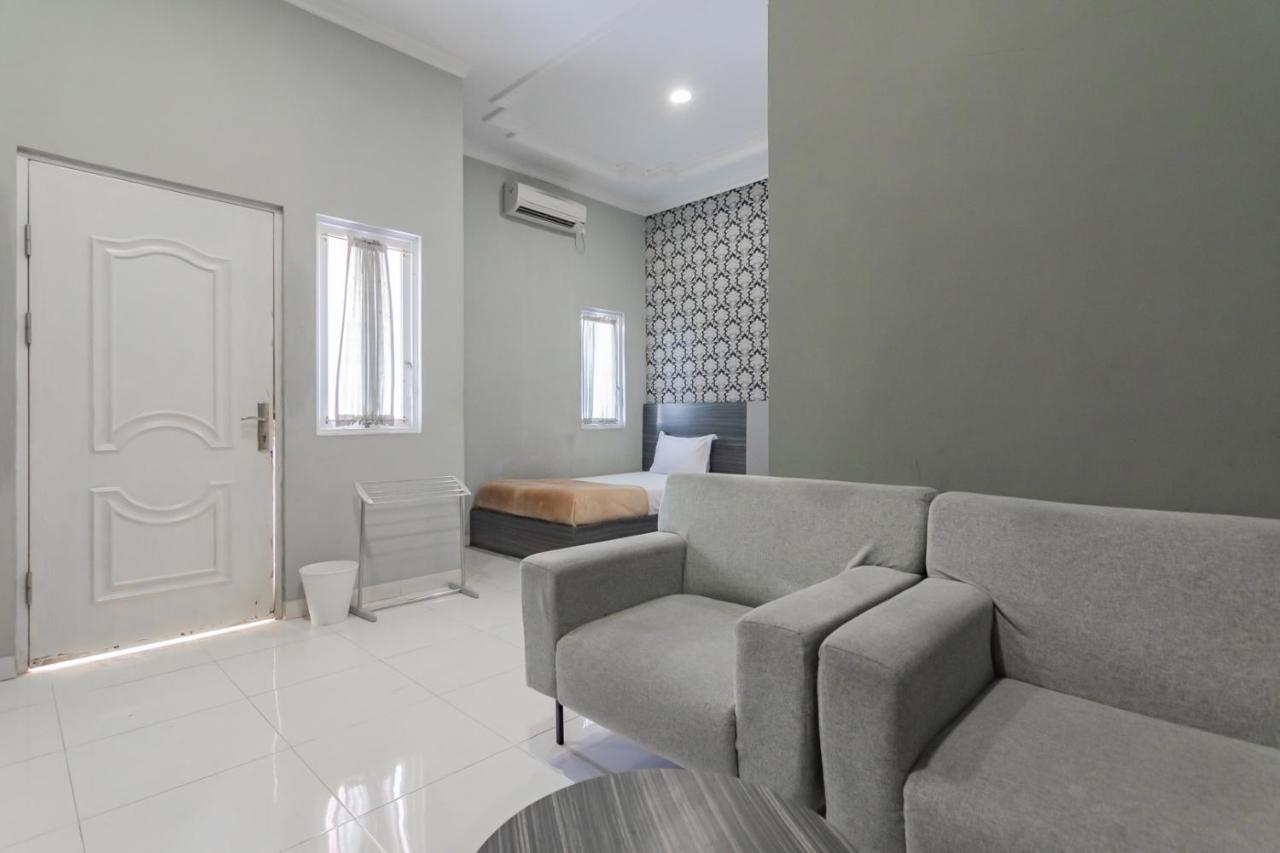 Hotel Markoni Pamanukan Mitra Reddoorz Pamanukan Hilir Экстерьер фото