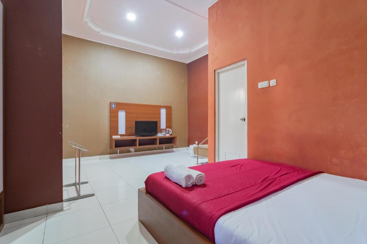 Hotel Markoni Pamanukan Mitra Reddoorz Pamanukan Hilir Экстерьер фото