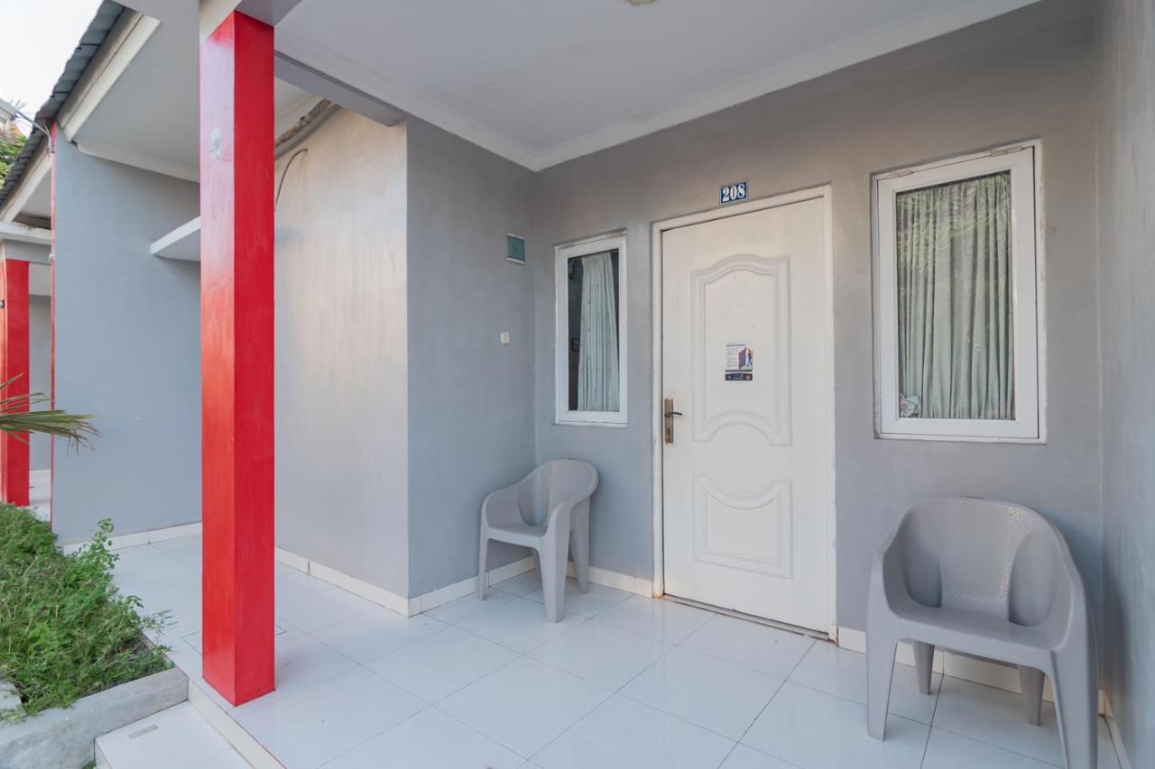 Hotel Markoni Pamanukan Mitra Reddoorz Pamanukan Hilir Экстерьер фото